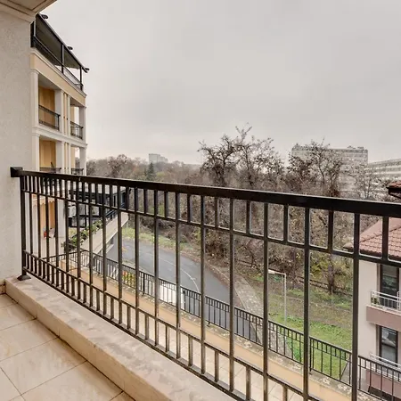 Apartament Business Zia 2- In Lazur *